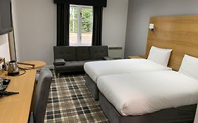 Crowwood Hotel And Alba Restaurant